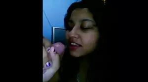 Busty Milf Allesandra නැවත පැමිණීම