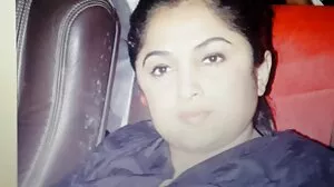 ජෙනාගේ සුළු සහෝදරයා ඇයව හාරයි